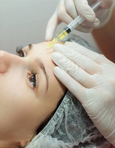 EsteCenter İstanbul'da Botox kırışıklık enjeksiyonu