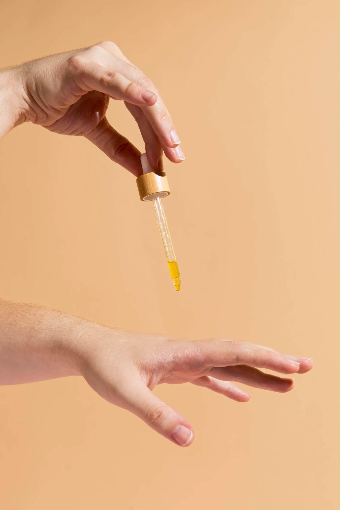 EsteCenter İstanbul'da el gençleştirme vitamini